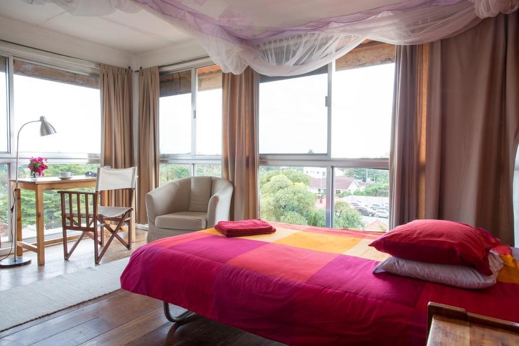 Q-Bar & Guesthouse Дар ес Саалам Стая снимка